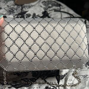 Elegant Silver Quilted Chain Crossbody Bag